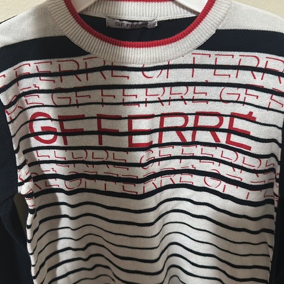 Gian Franco Ferre sweater in great condition. 5/6 year old - Picture 3 of 5